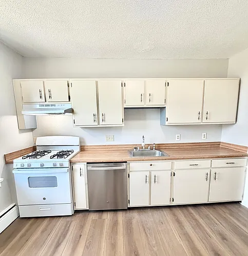 36 Derby Ave Photo 1