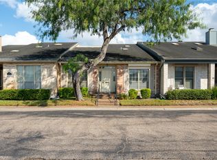 69 Lake Shore Dr, Corpus Christi, TX 78413