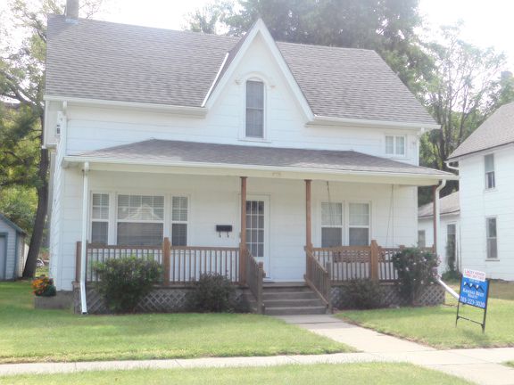 2nd image of 306 NE 4th St