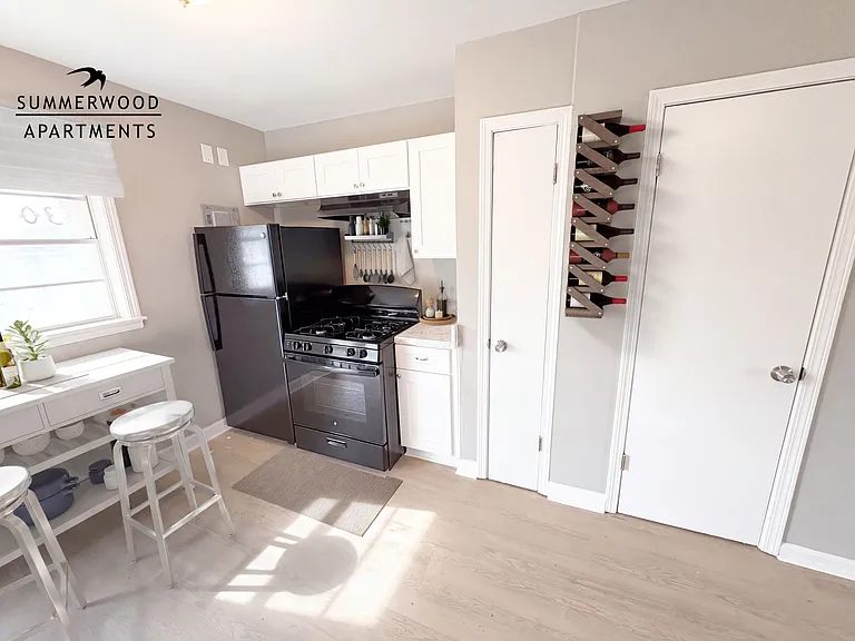 Summerwood Apartments — Photo 6