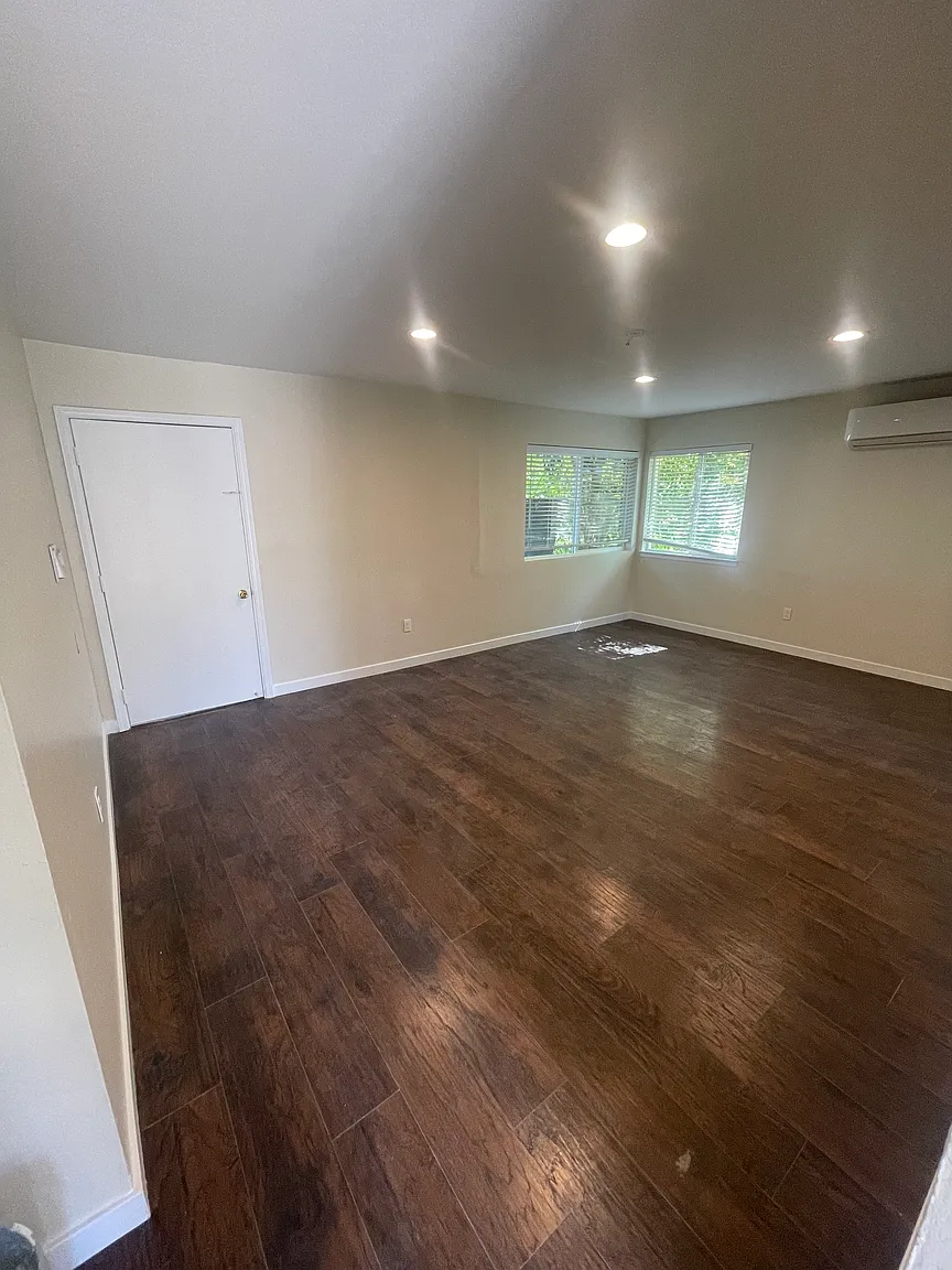 2991 33rd Ave Unit B photo 1