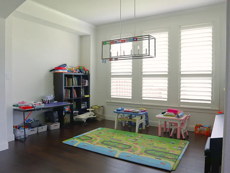 880 Saint Peter Ln — Photo 6