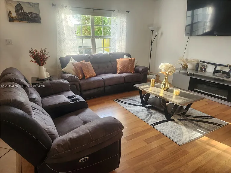 3452 SW 113th Ct — Photo 2