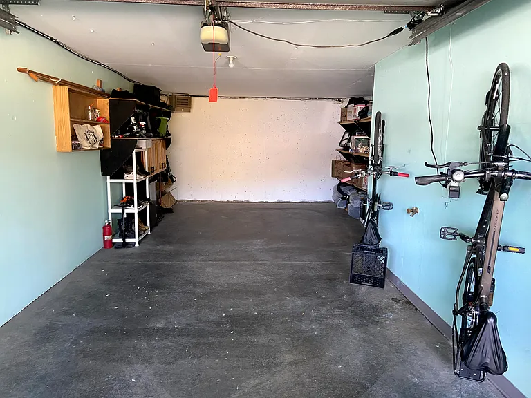 591 W Broadway Ave — Photo 13