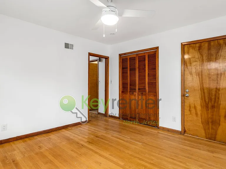 171 Burns Ave — Photo 6