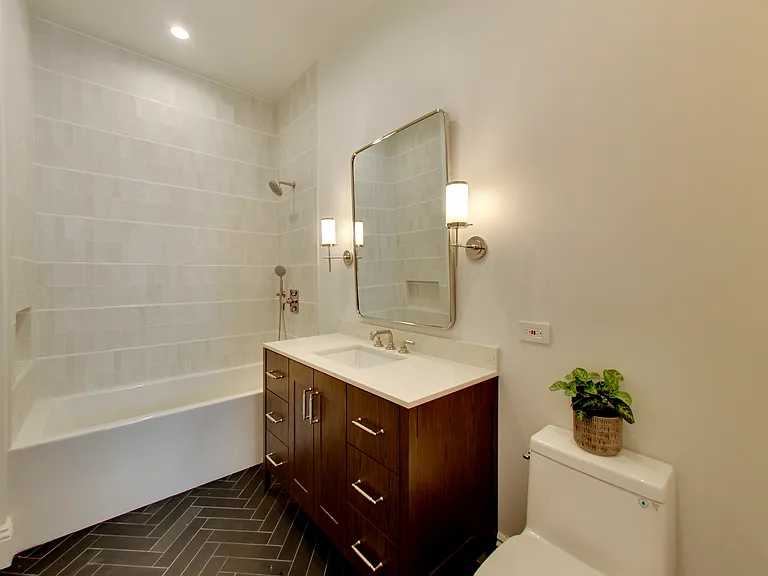 970 Chestnut St #7 — Photo 23