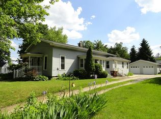 524 E Scott St, Grand Ledge, MI 48837