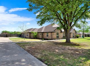 1201 E Oaklawn Dr, Terrell, TX 75160