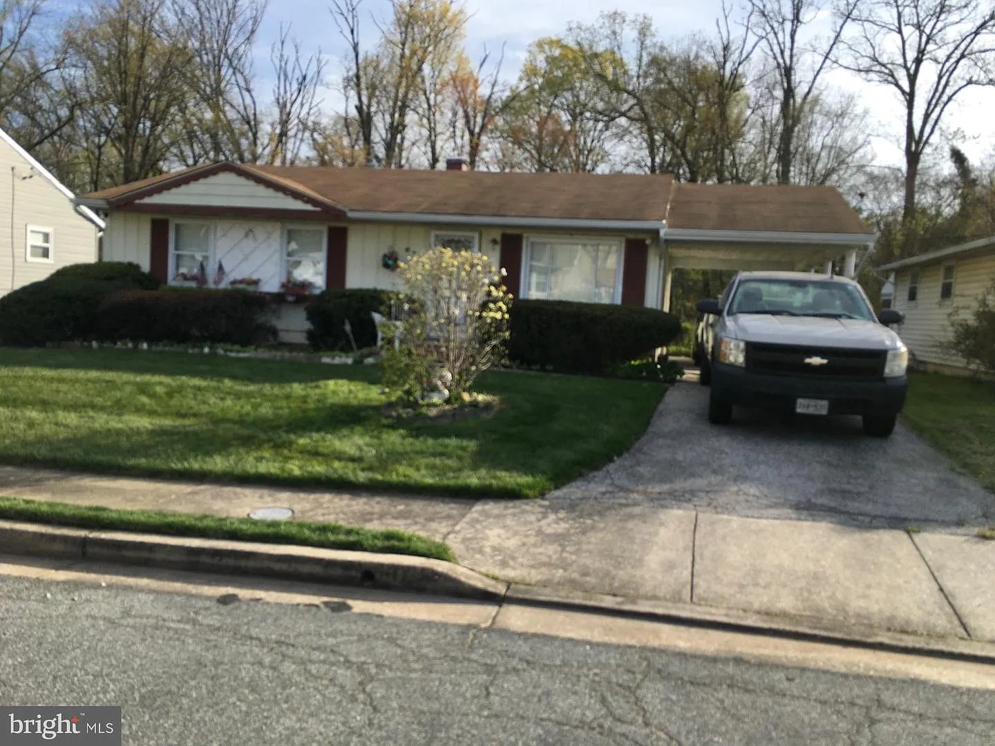 6735 Kincheloe Ave photo 1