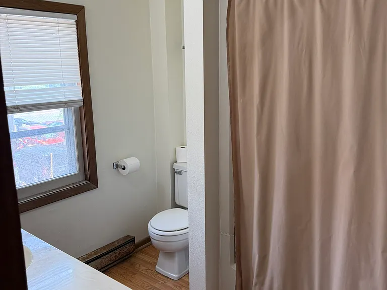 216 2nd Ave — Photo 9