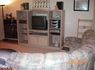 930 Derhake Rd, Florissant, MO 63033