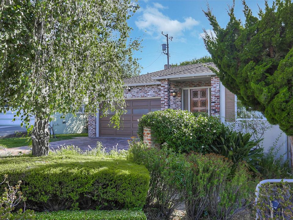 1st image of 48 Eastwood Dr