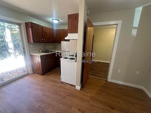 3rd image of 176 Augusta Rd APT 7