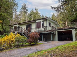 7128 Dale Rd, Sechelt, BC V7Z0N2