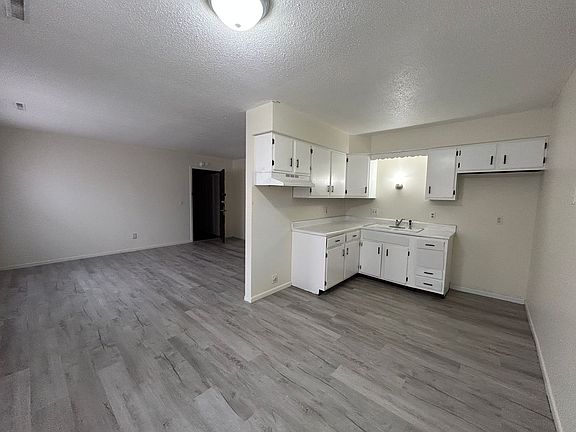 3rd image of 614 W 63rd St APT 5