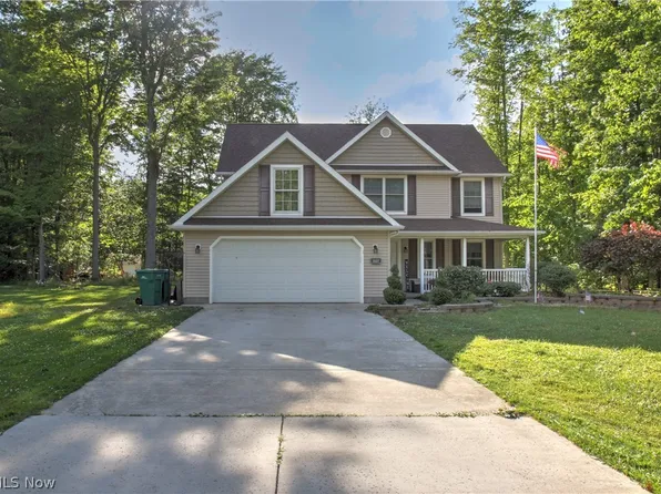 2157 Flame Lake Dr, Rock Creek, OH 44084