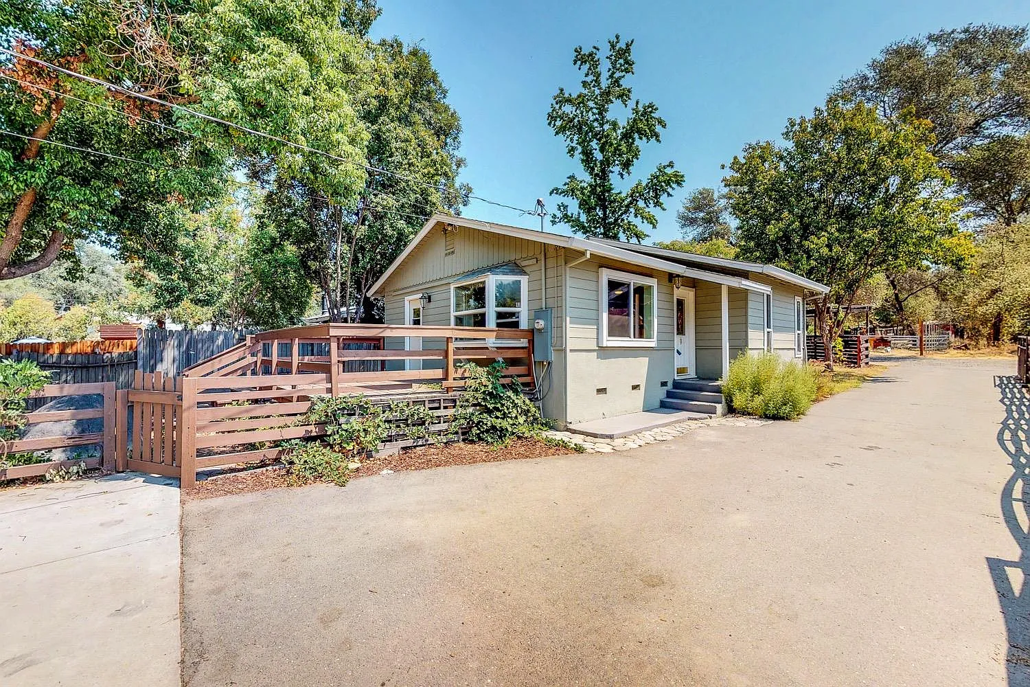 3600 Boone Ln photo 1