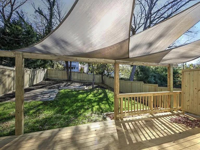 1435 Jackson St NE — Photo 21