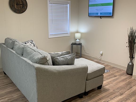 5th image of 427 W Oak St #14095035