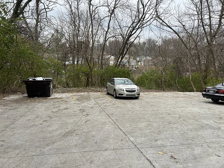 2618 Harrison Ave — Photo 4
