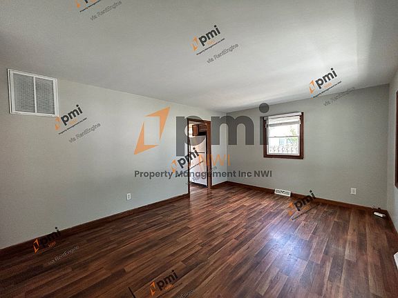 3rd image of 3 Walnut Pkwy