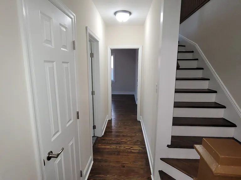 844 Forest St — Photo 6