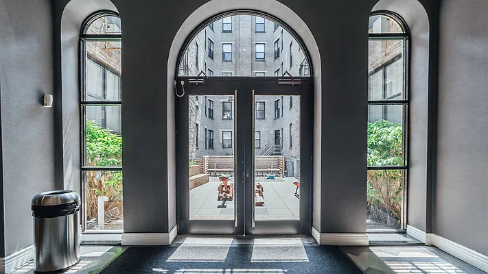 Rented by Nooklyn NYC LLC | media 34