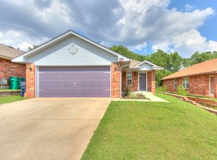 500 Choctaw Gate Dr, Yukon, OK 73099