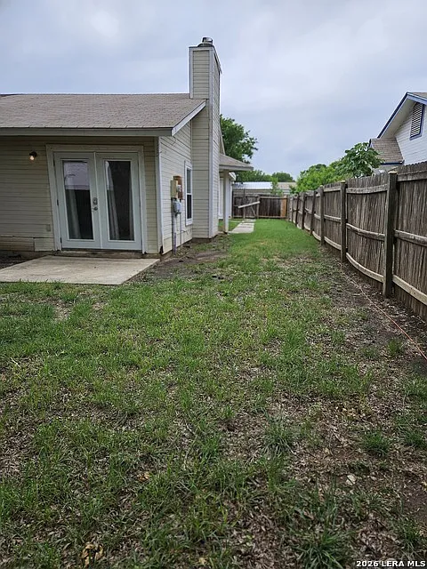 2 bed, 1.0 bath, 716 sqft, $1,300 — Photo 3