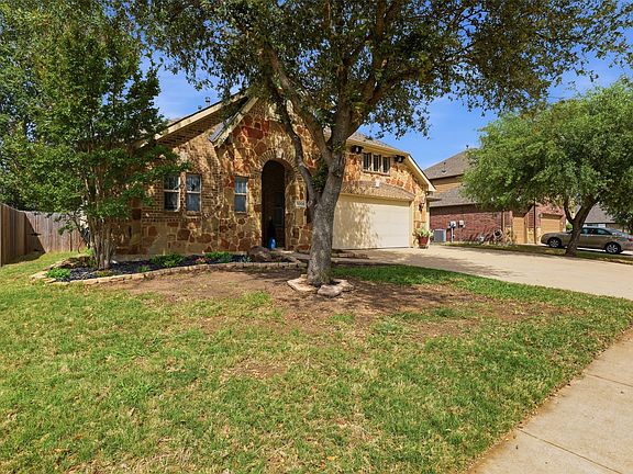 2nd image of 1004 Tara Dr