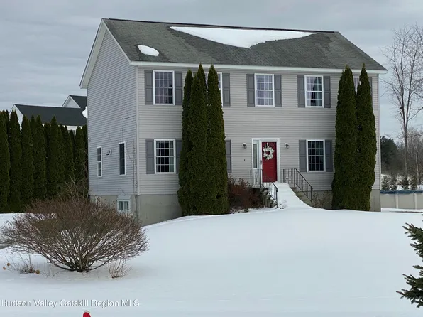 31 Mahikan Drive Drive, Hudson, NY 12534