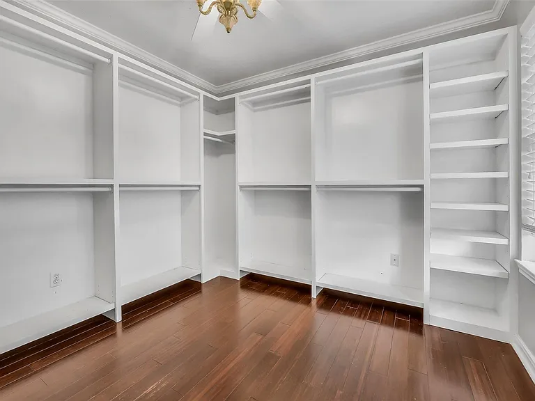 2111 Riverside Dr — Photo 19