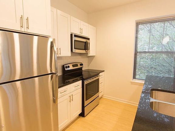 3rd image of 5557-59 S University Ave #6314473