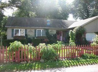 4587 N 5th St, Luna Pier, MI 48157