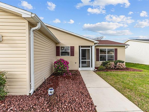 3rd image of 2604 Privada Dr