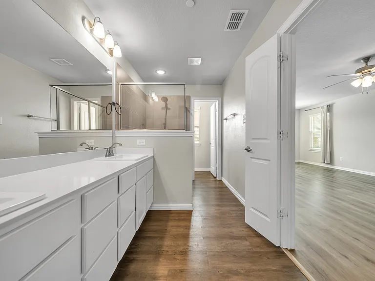 2817 Bellflower Dr — Photo 15