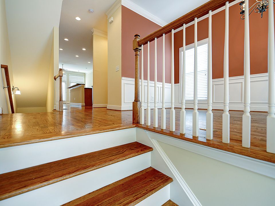 2nd image of 1608 Rivers Edge Trl