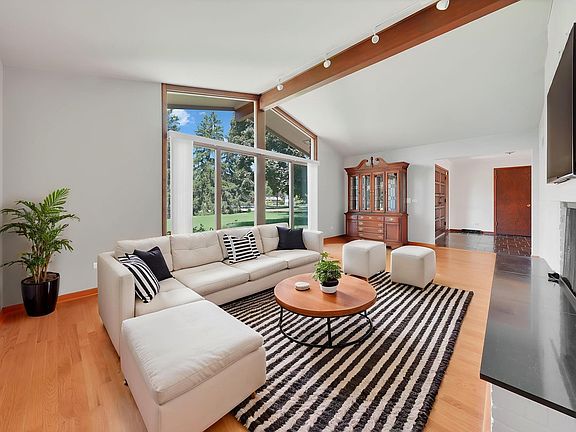 5th image of 22W333 Glen Park Rd