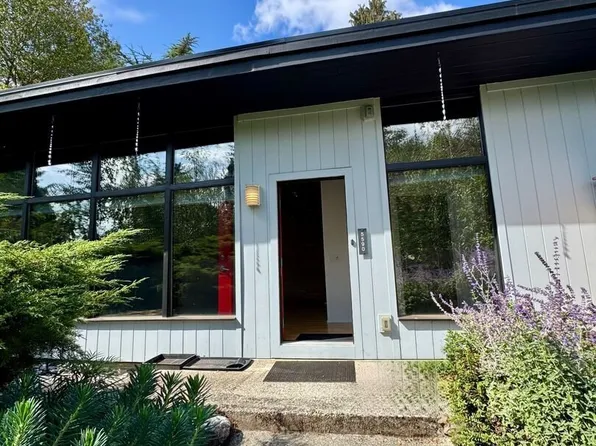 5590 S Langston Rd, Seattle, WA 98178