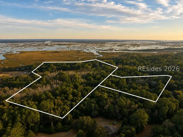 71 Tropicana Rd, Saint Helena Island, SC 29920