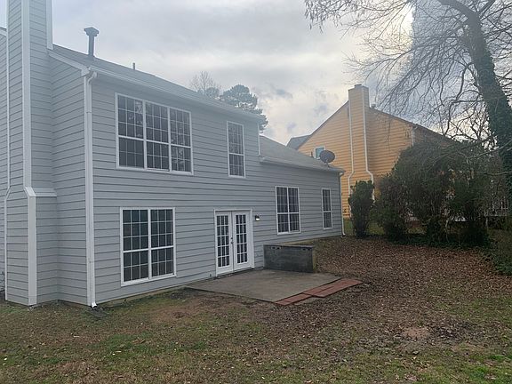 2nd image of 2021 Hollywood Dr