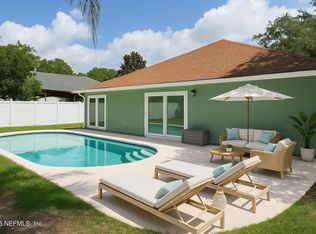 389 W Tropical Trce, Saint Johns, FL 32259