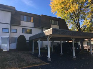 29 Salmon Run, Suffield, CT 06078