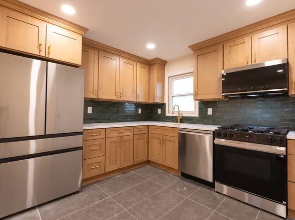 375 Broad St Floor 2, Carlstadt, NJ 07072