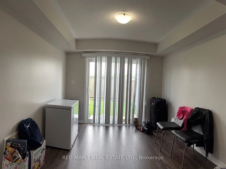 3 Vanhorne Close — Photo 21
