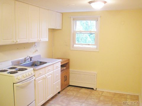 4th image of 79 Deer Lake Dr