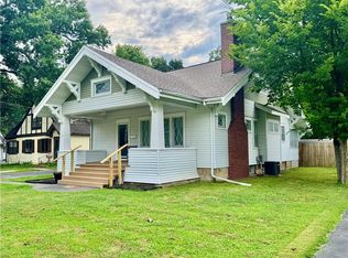 805 S 2nd St, Clinton, MO 64735