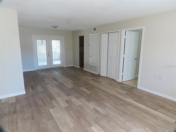 3rd image of 749 SEMINOLE AVENUE