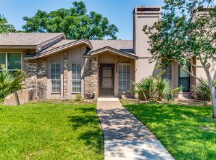 10721 Sandpiper Ln, Dallas, TX 75230