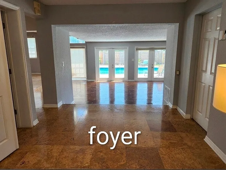 1009 N Palm Ave — Photo 2